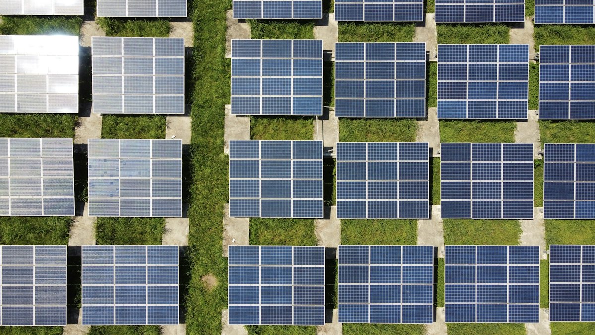 Centrale photovoltaïque vue du ciel